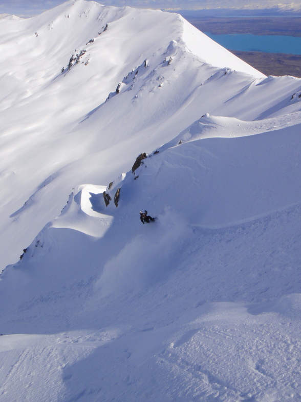 Roundhill resort snow